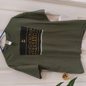 Gildan Men's Short Sleeve Graphic Tee - Army - Size XL